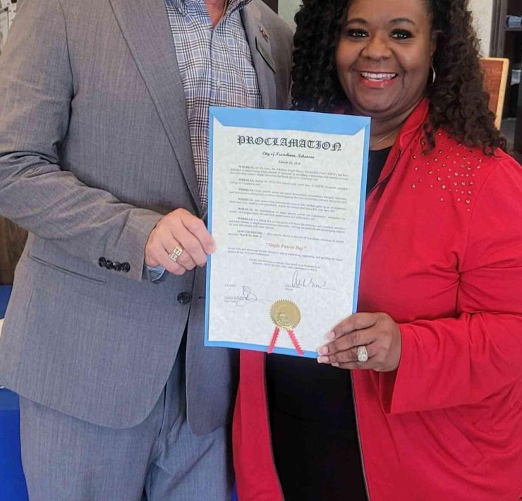 single parent scholarships Arkansas raises money