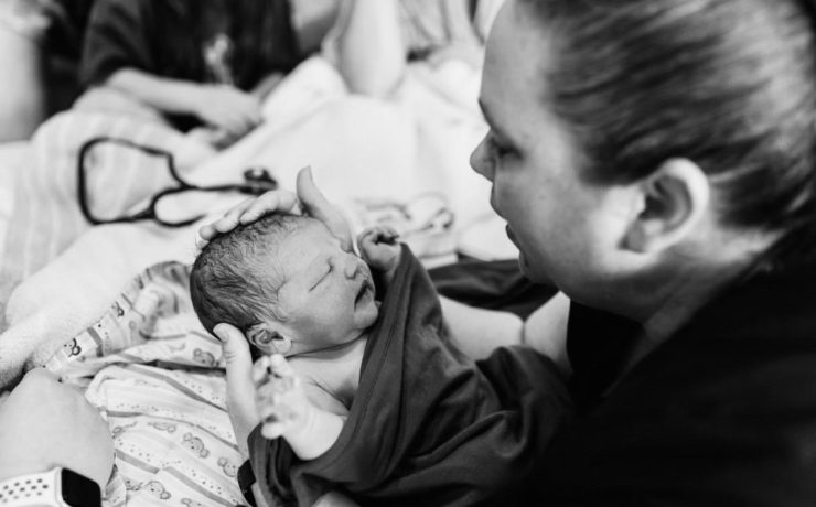 newborn with midwife in Texarkana home setting